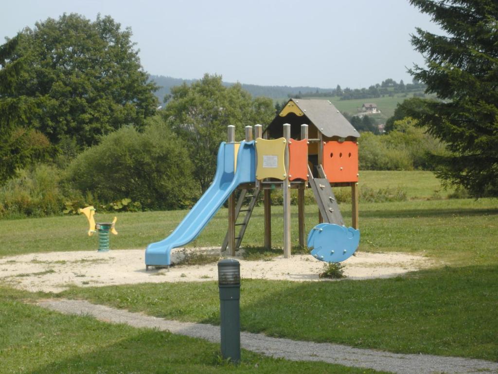 La Roche Du Tresor Village Vacances Longevilles-Mont-dʼOr Buitenkant foto